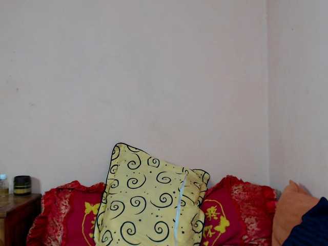 Rsylvie's BongaCams show and profile