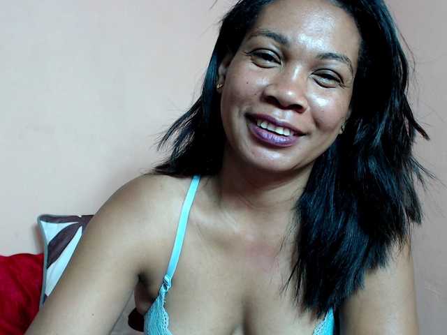 Rsylvie's BongaCams show and profile