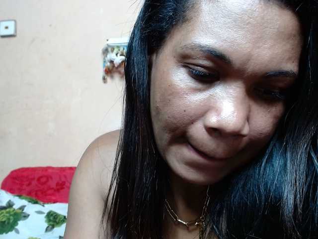 Rsylvie's BongaCams show and profile