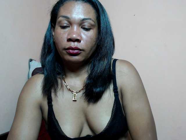 Rsylvie's BongaCams show and profile