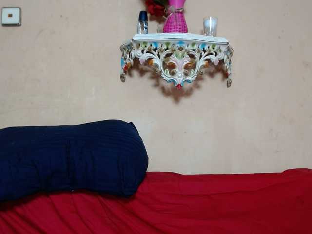 Rsylvie's BongaCams show and profile