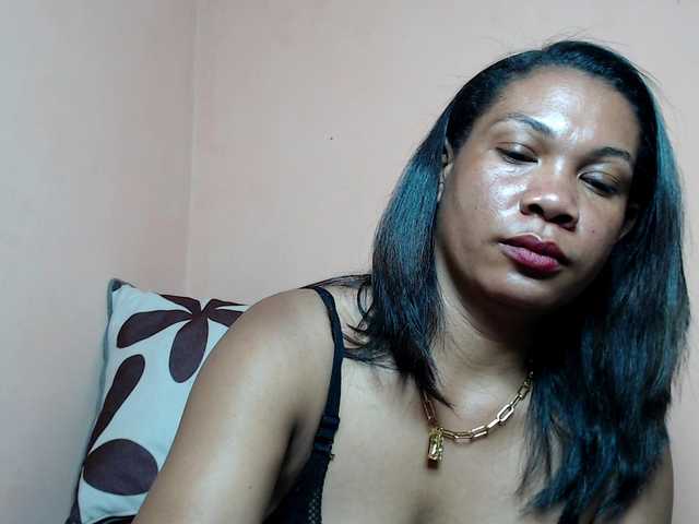 Rsylvie's BongaCams show and profile