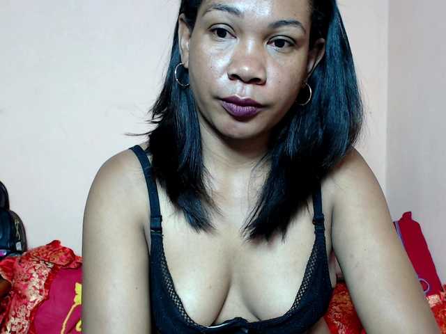 Rsylvie's BongaCams show and profile