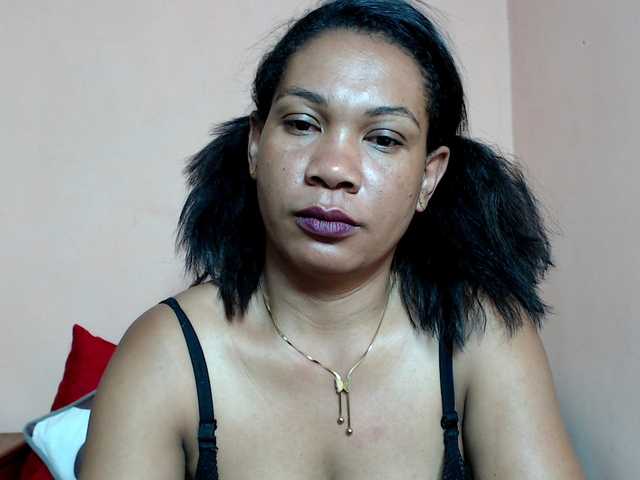 Rsylvie's BongaCams show and profile