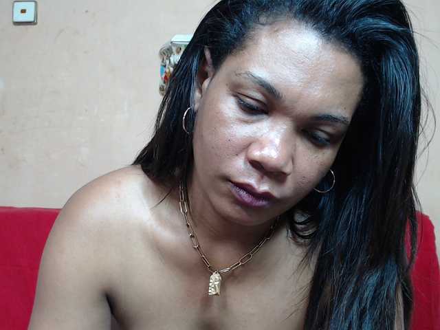 Rsylvie's BongaCams show and profile