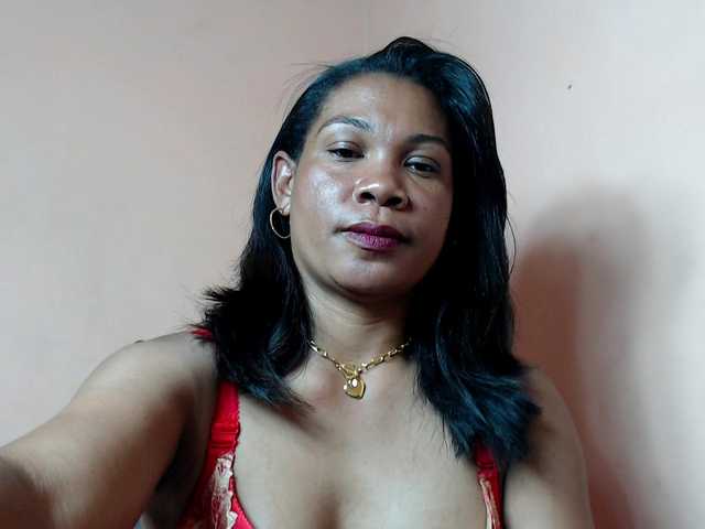 Rsylvie's BongaCams show and profile