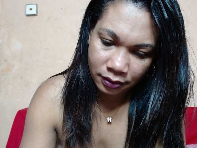 Rsylvie's BongaCams show and profile