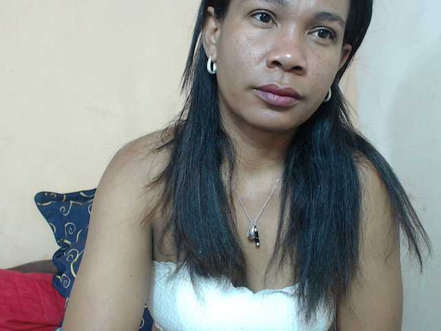 Rsylvie's BongaCams show and profile