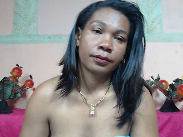 Rsylvie's BongaCams show and profile