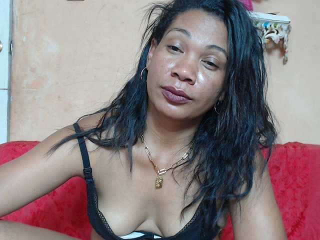 Rsylvie's BongaCams show and profile