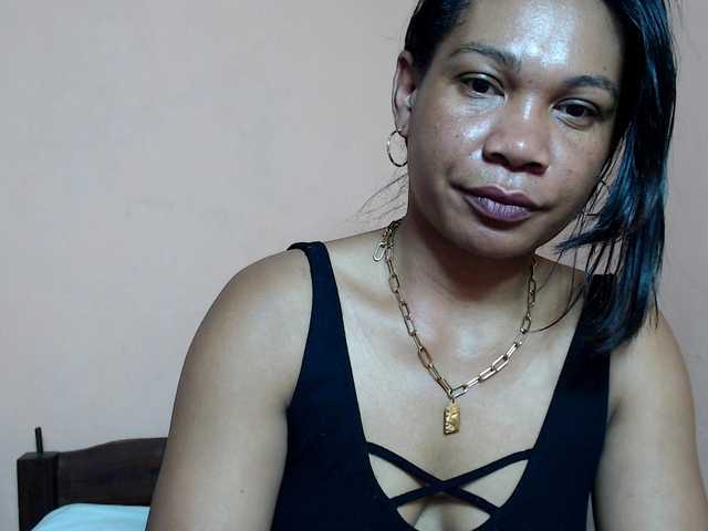 Rsylvie's BongaCams show and profile