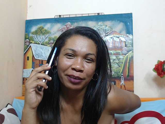 Rsylvie's BongaCams show and profile