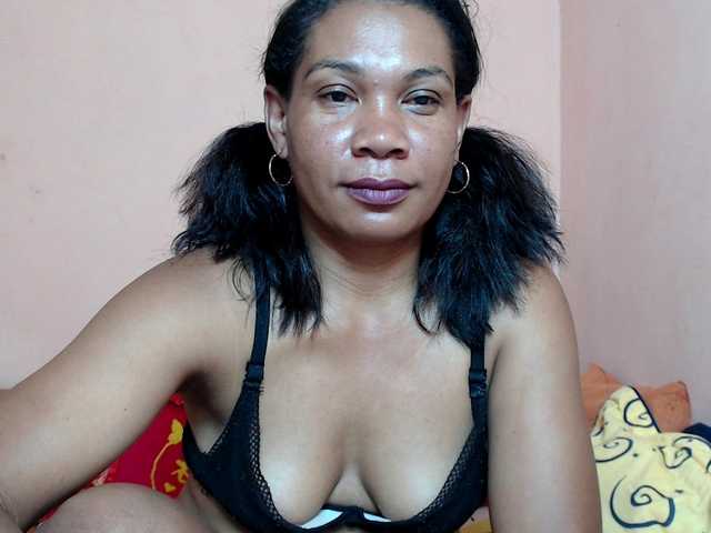 Rsylvie's BongaCams show and profile