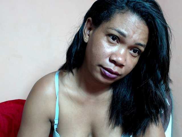 Rsylvie's BongaCams show and profile