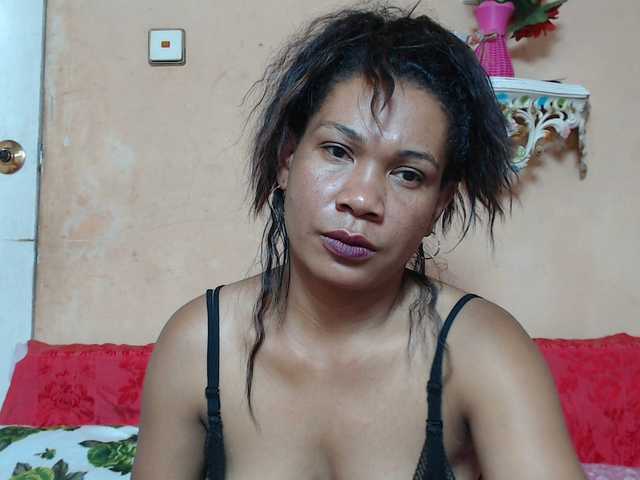 Rsylvie's BongaCams show and profile