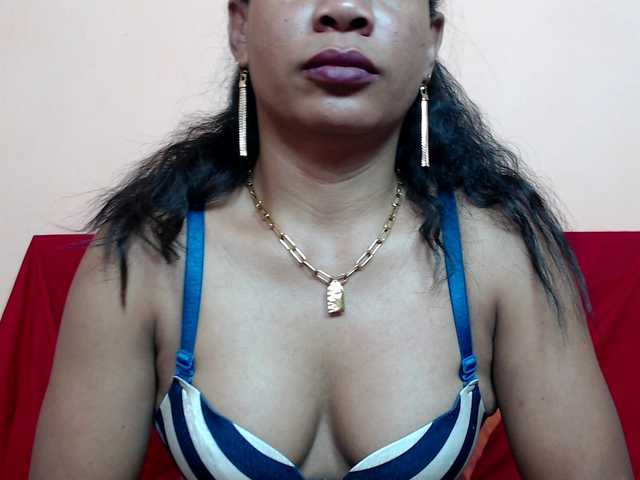 Rsylvie's BongaCams show and profile