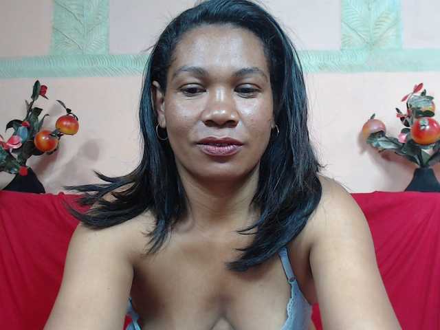 Rsylvie's BongaCams show and profile