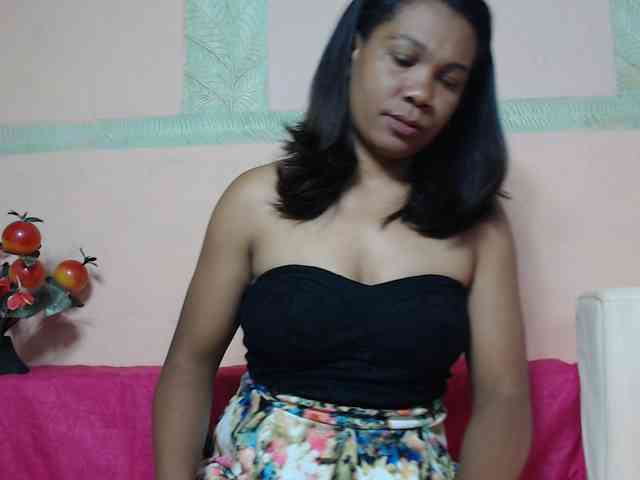 Rsylvie Live Webcam on BongaCams