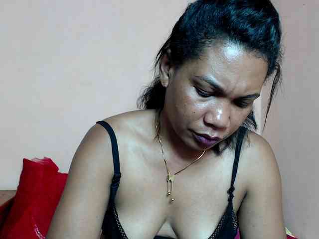 Rsylvie Live Webcam on BongaCams