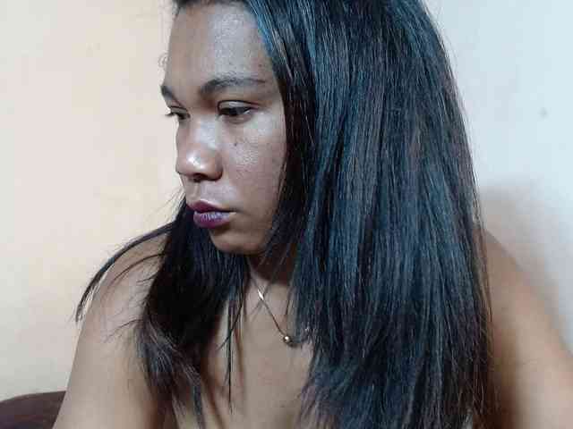 Rsylvie Live Webcam on BongaCams