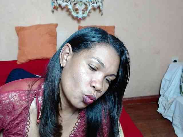 Rsylvie Live Webcam on BongaCams