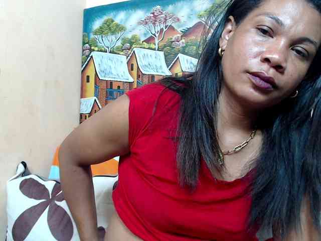 Rsylvie Live Webcam on BongaCams