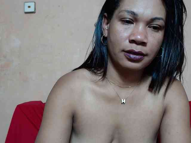 Rsylvie Live Webcam on BongaCams