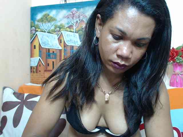 Rsylvie Live Webcam on BongaCams