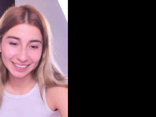 Allyson-Fiore webcam