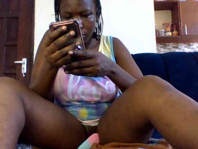 Bostergirlhorney webcam