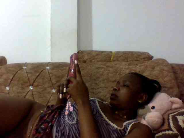 Bostergirlhorney webcam