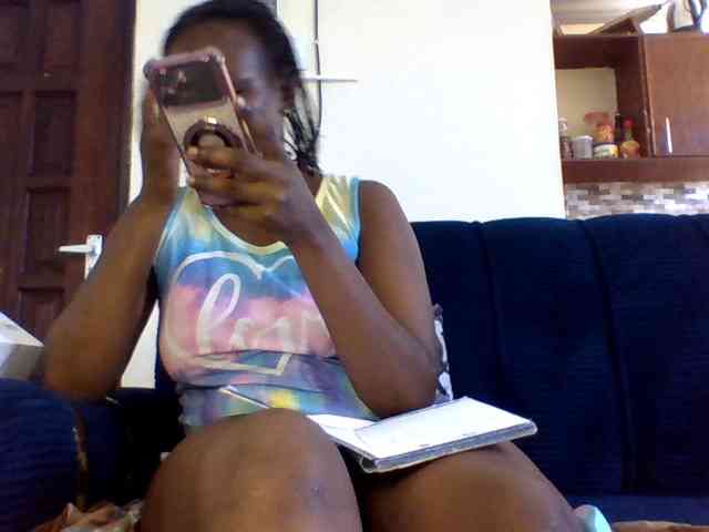 Bostergirlhorney webcam