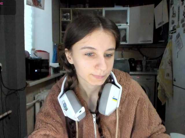 KikNika's BongaCams show and profile