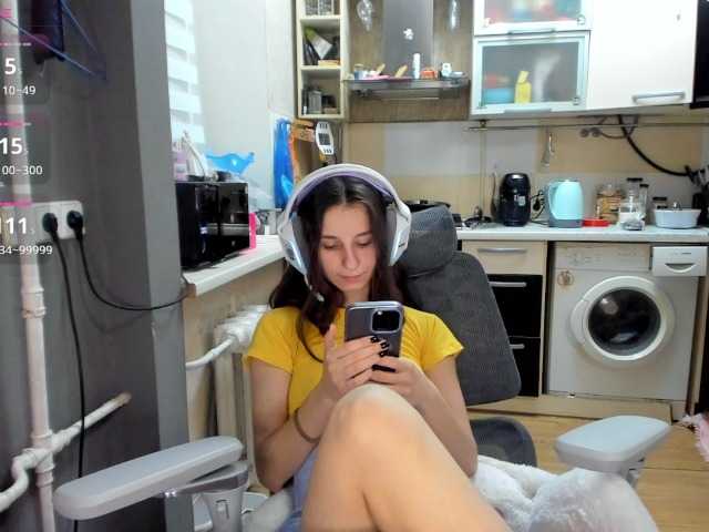 KikNika's BongaCams show and profile