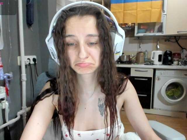 KikNika's BongaCams show and profile