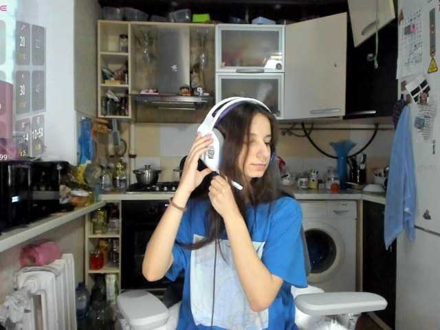 KikNika's BongaCams show and profile