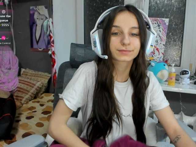 KikNika's BongaCams show and profile