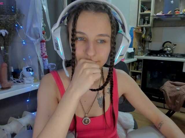 KikNika's BongaCams show and profile