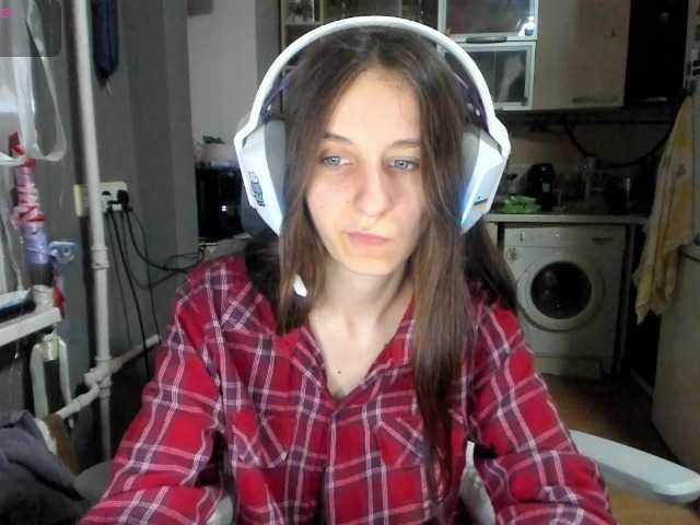 KikNika's BongaCams show and profile