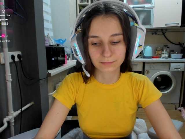 KikNika's BongaCams show and profile