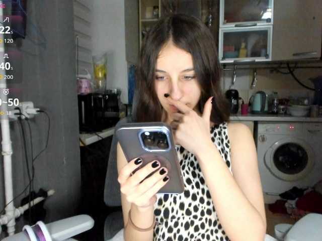 KikNika's BongaCams show and profile