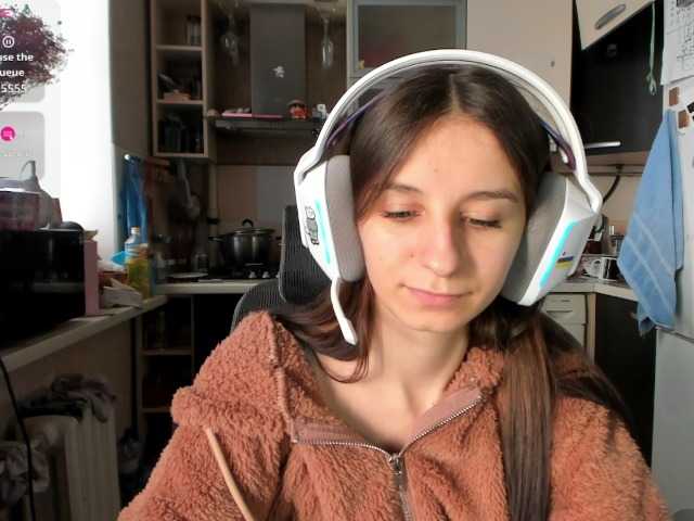 KikNika's BongaCams show and profile