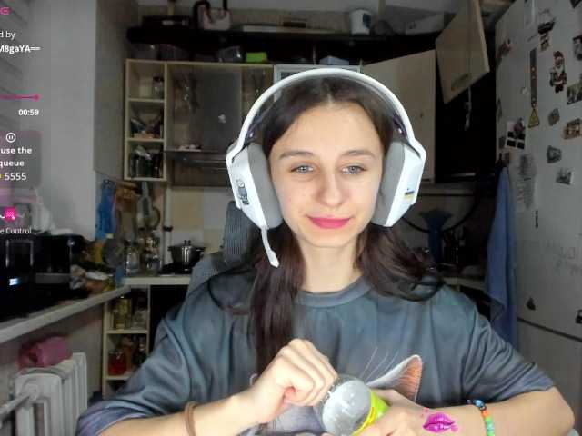 KikNika's BongaCams show and profile