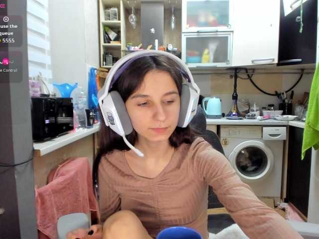 KikNika's BongaCams show and profile