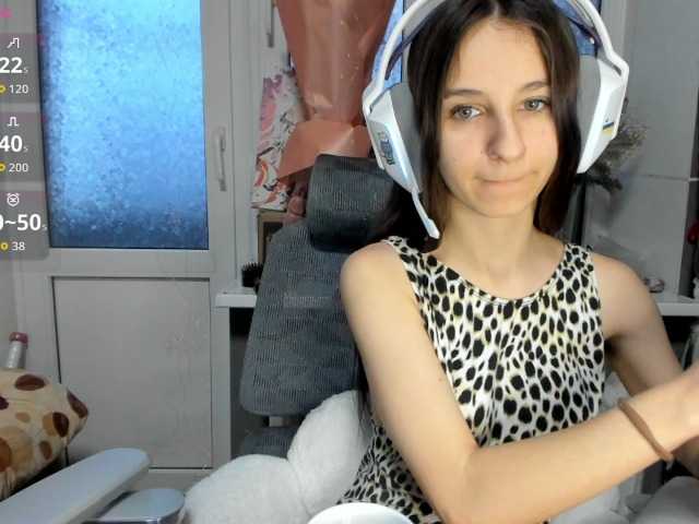 KikNika's BongaCams show and profile
