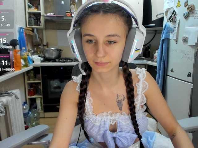 KikNika's BongaCams show and profile