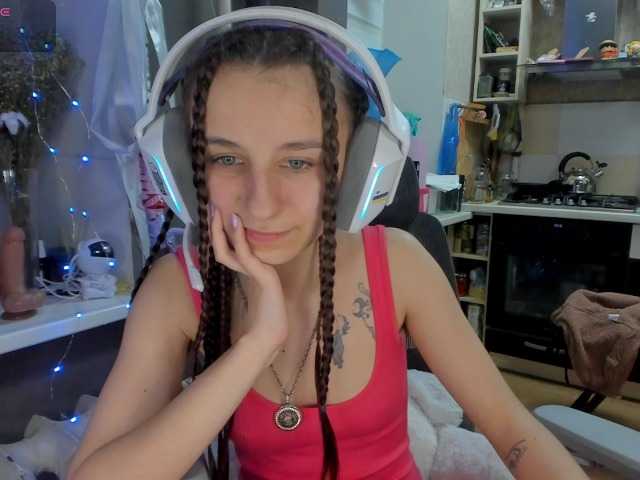 KikNika's BongaCams show and profile