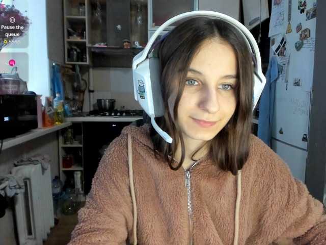 KikNika's BongaCams show and profile