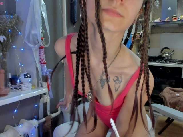 KikNika's BongaCams show and profile