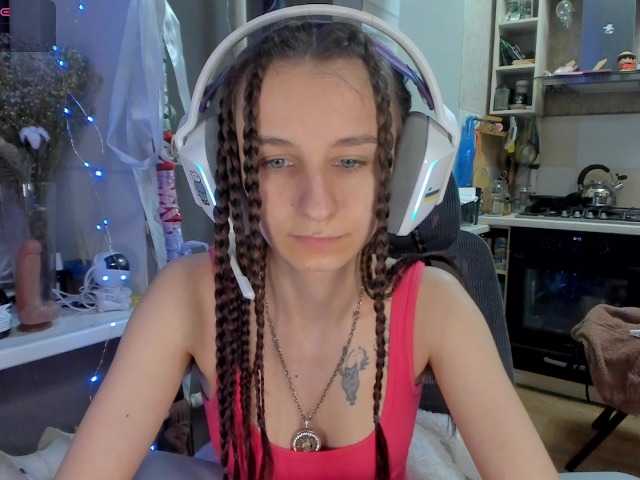 KikNika's BongaCams show and profile